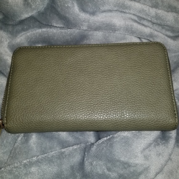 Green studded Wallet - Picture 3 of 4
